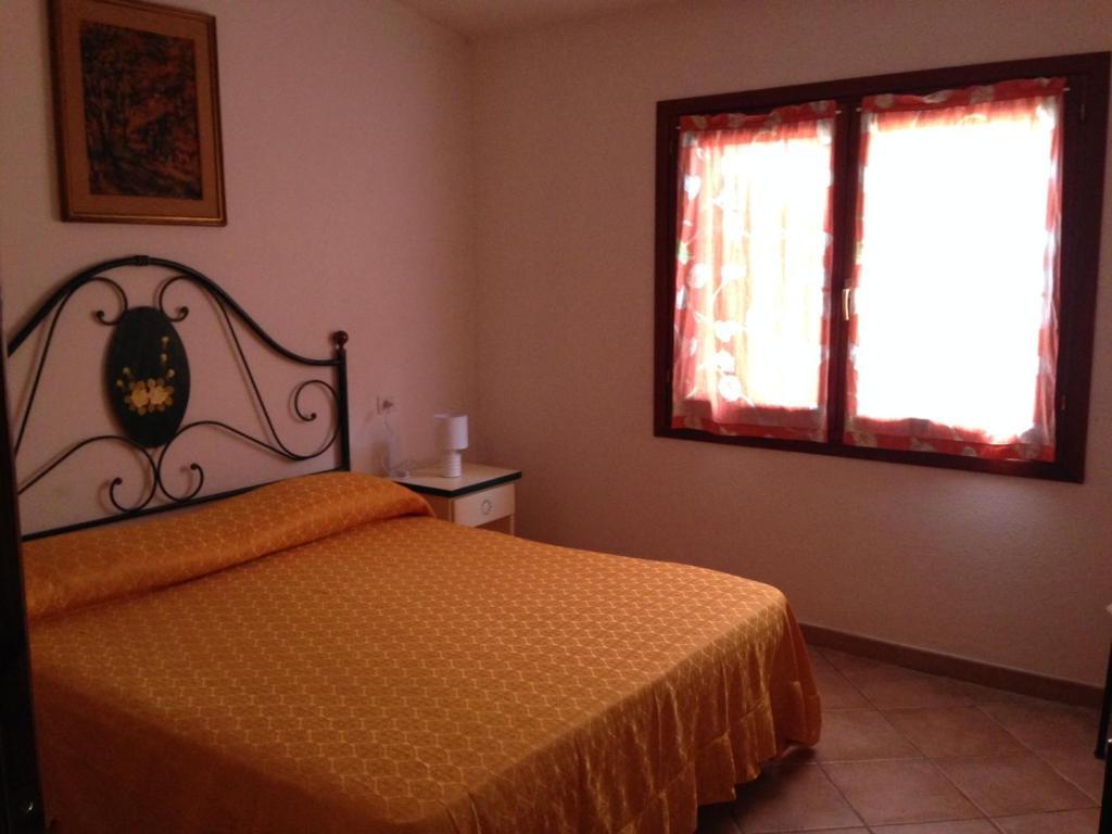 Appartamenti Rena Majore Aglientu Esterno foto