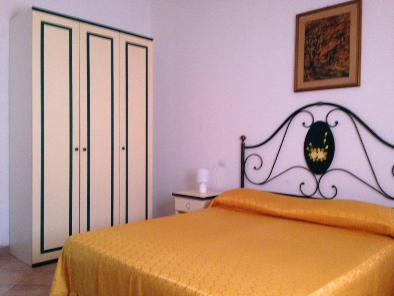 Appartamenti Rena Majore Aglientu Esterno foto